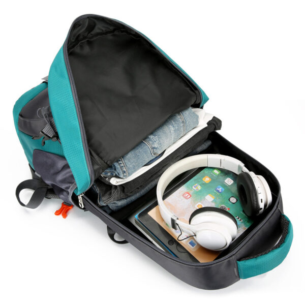 Hiking Mountaineering Backpack 60L - Image 3