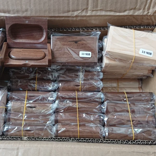 Wooden USB Flash Drive with Box - Image 11